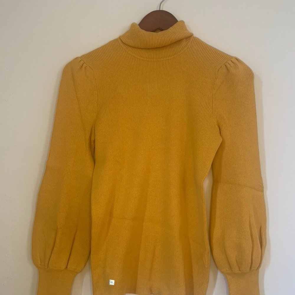 Ralph Lauren Ribbed Turtleneck - Size Medium